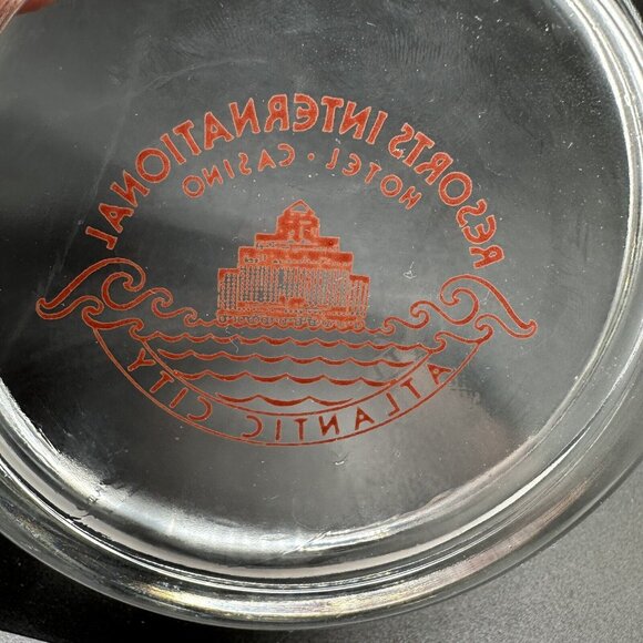 Vintage Glass Ashtray Resorts International Hotel Casino Atlantic City - Picture 5 of 7